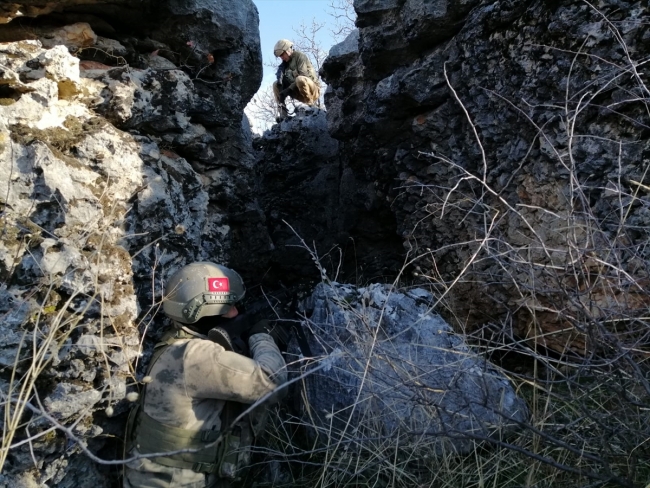 Diyarbakır'da terör örgütüne ait mühimmat imha edildi